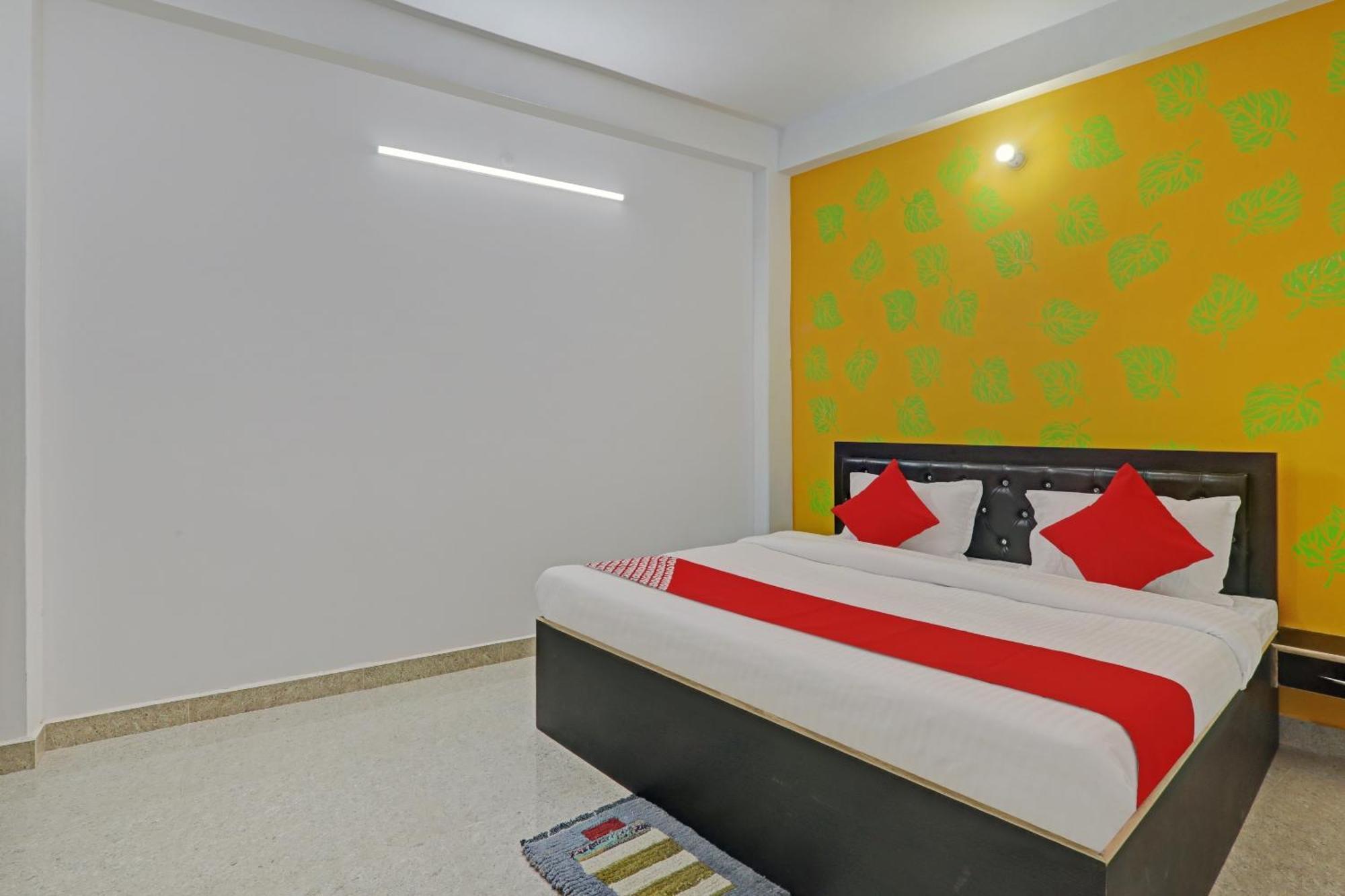 Hotel O Sparrow Nest Varanasi Exteriör bild