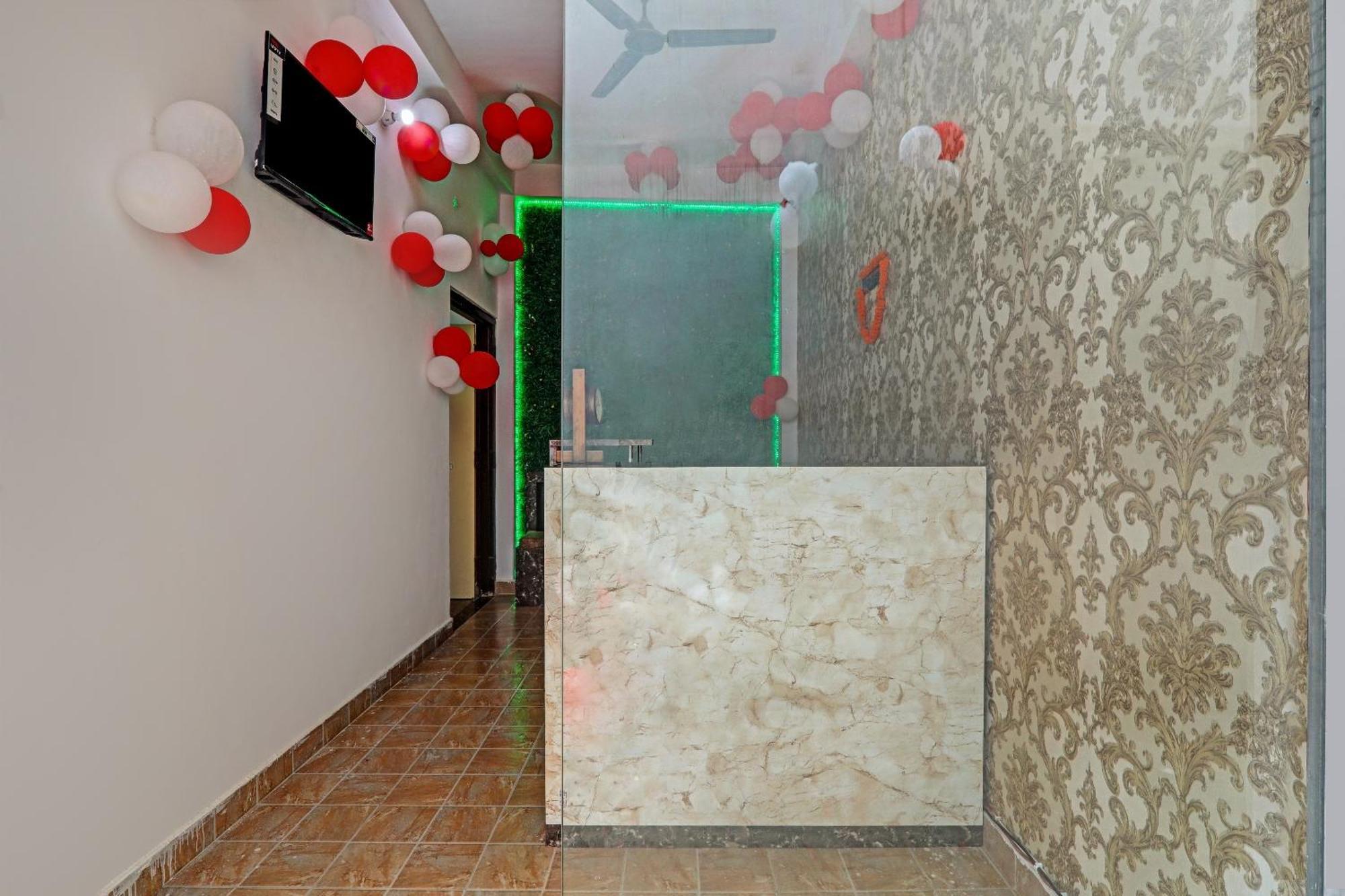 Hotel O Sparrow Nest Varanasi Exteriör bild