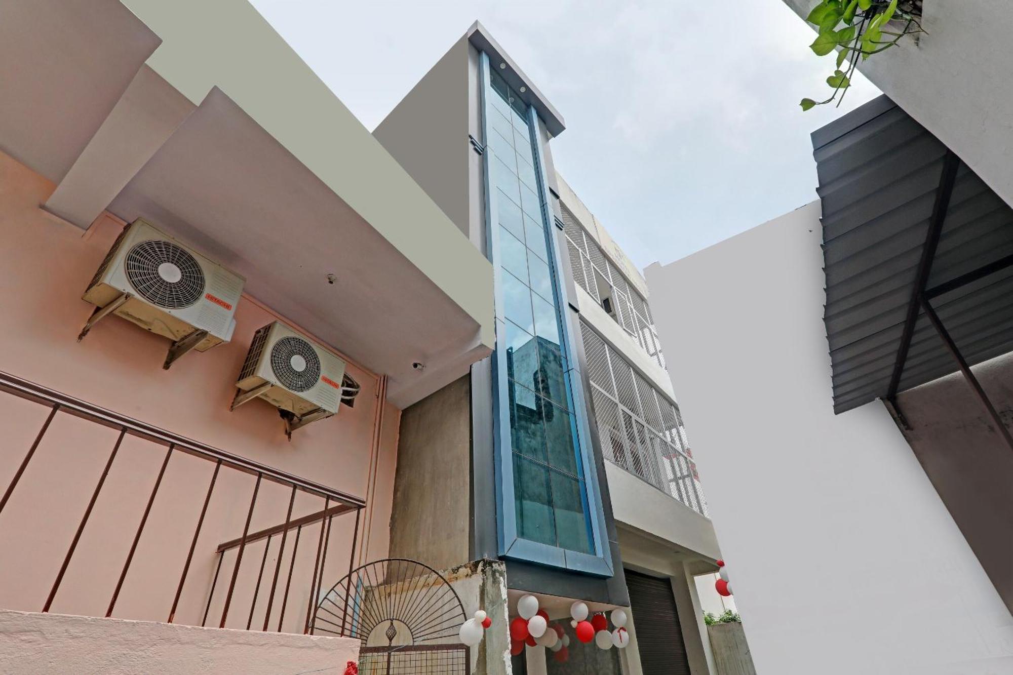 Hotel O Sparrow Nest Varanasi Exteriör bild