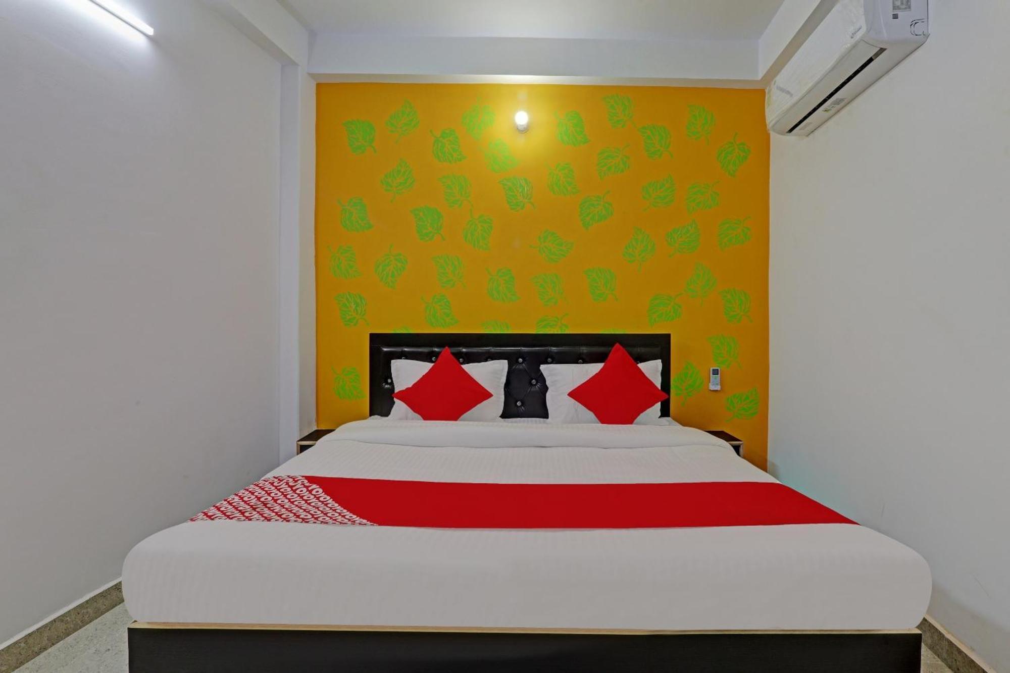 Hotel O Sparrow Nest Varanasi Exteriör bild